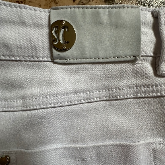 Simon Chang denim Capri's - Picture 5 of 5